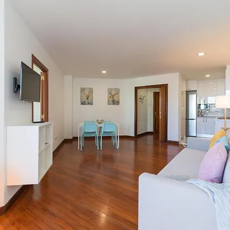 Bright Townhouse - Views - 5 Min Walk To The Apartment *