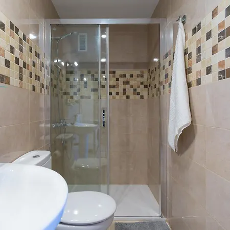 Apartment Bright Townhouse - Views - 5 Min Walk To The *
