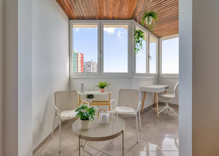 Bright Townhouse - Views - 5 Min Walk To The Apartamento