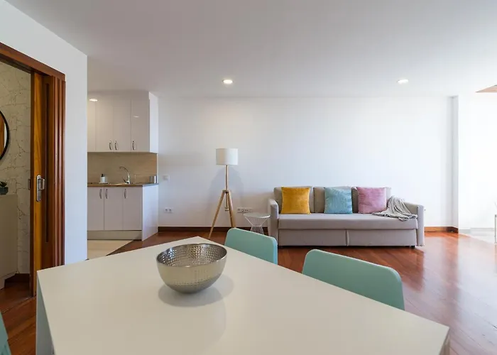 Bright Townhouse - Views - 5 Min Walk To The * Las Palmas de Gran Canárias