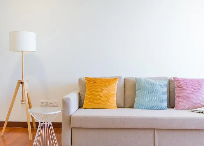 דירה Bright Townhouse - Views - 5 Min Walk To The *