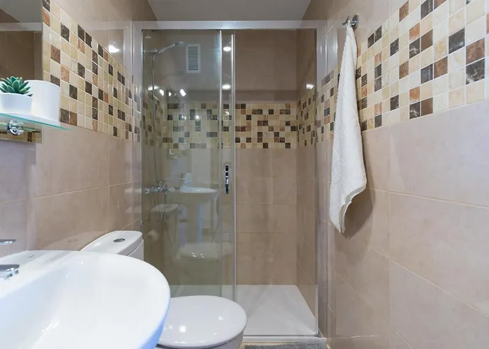 Apartamento Bright Townhouse - Views - 5 Min Walk To The *