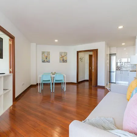 Bright Townhouse - Views - 5 Min Walk To The Daire