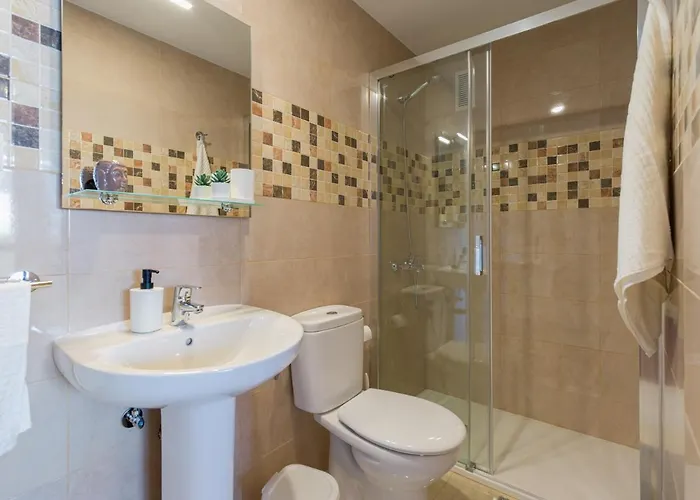 Apartament Bright Townhouse - Views - 5 Min Walk To The *